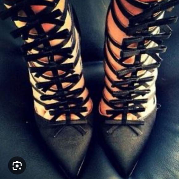 Oscar de la Renta Shoes - Oscar de la renta black suede bow treated heels